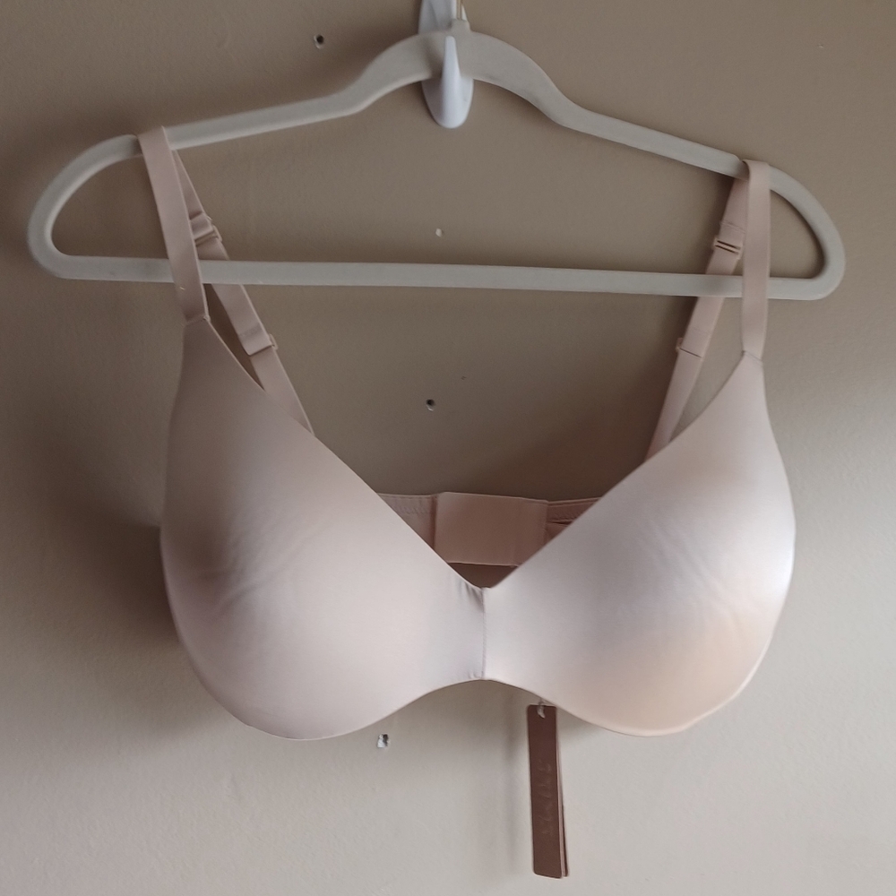 NWT SKIMS  BRA